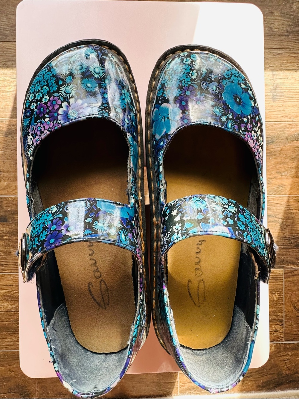 Savvy Mary Janes Floral 6.5